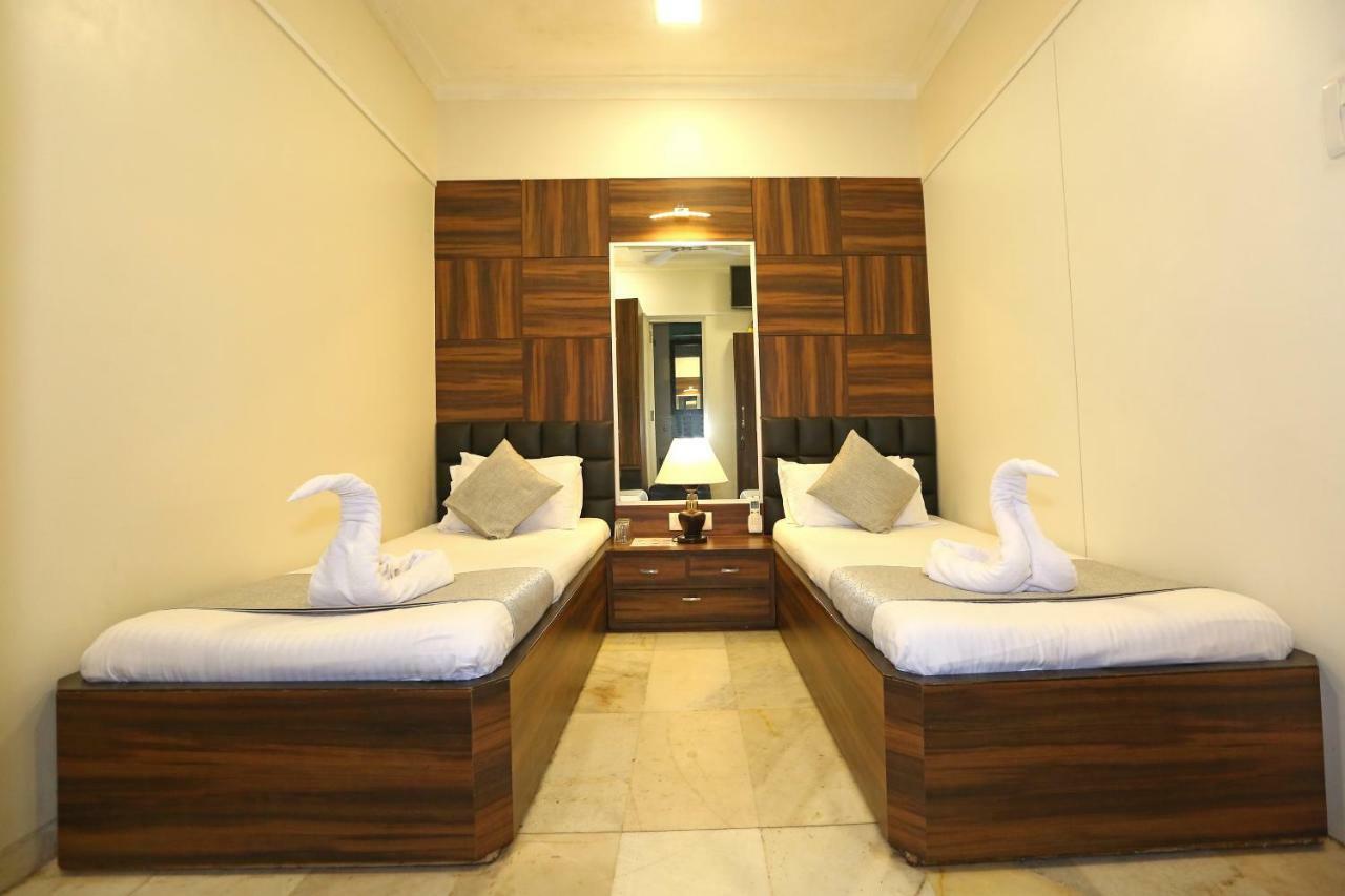 Gulf Hotel Mumbai Exterior foto